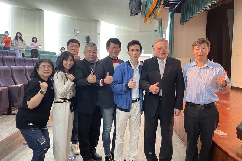 112.3.15​​​​​​​ 校友合力促成名人講座「啟動內在原力-活出百倍效益」圖片
