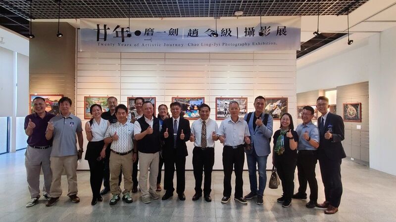 112.10.12 廿年磨一劍－趙令級學長攝影展圖片